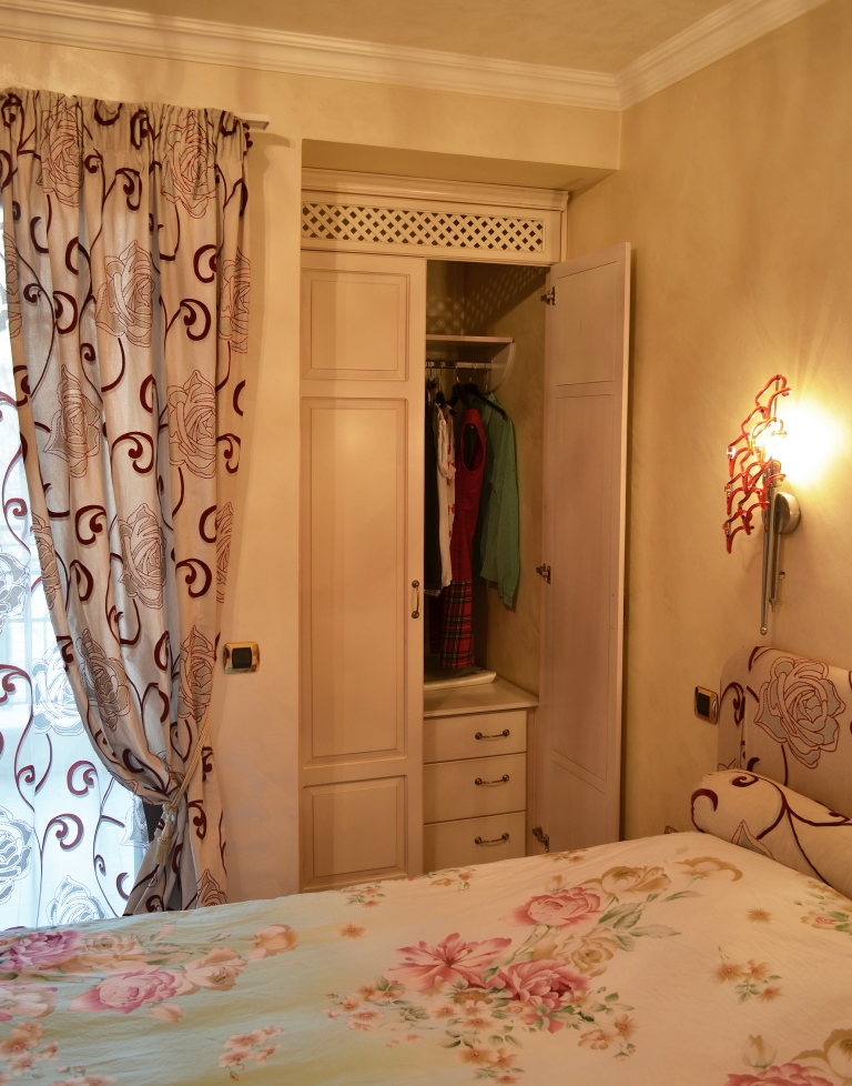 Вграден гардероб класически бял casted wardrobe classic white