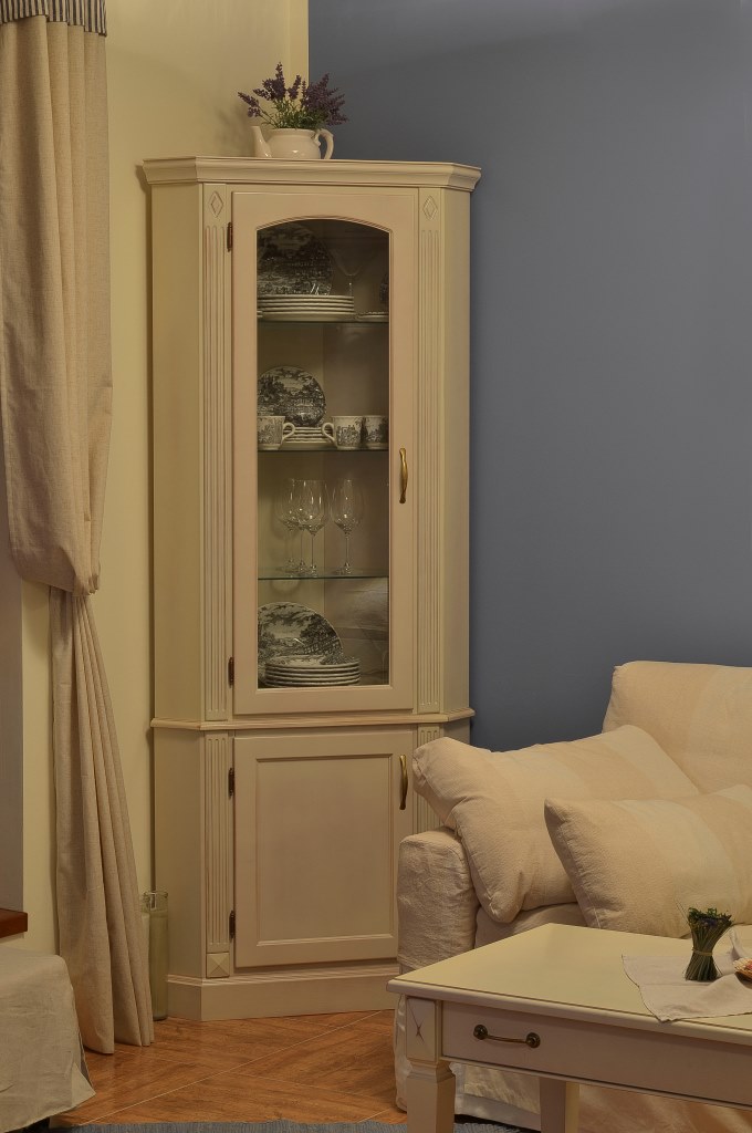 винтидж класическа бяла витрина декорации vintage classic white showcase decorations