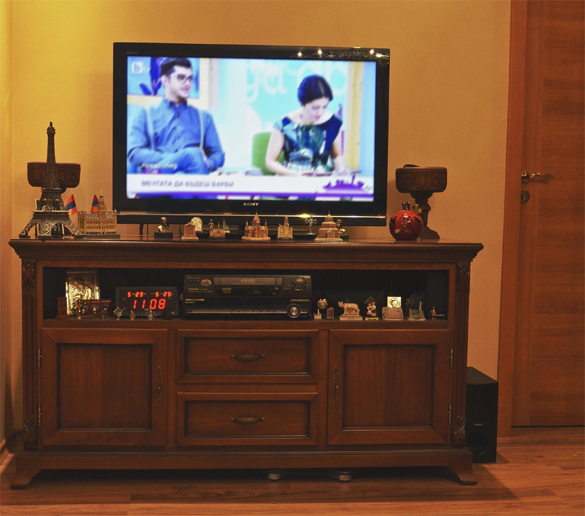 Класически TV шкаф, дърворезба, патина, мебели по поръчка, Classic furniture, handmade